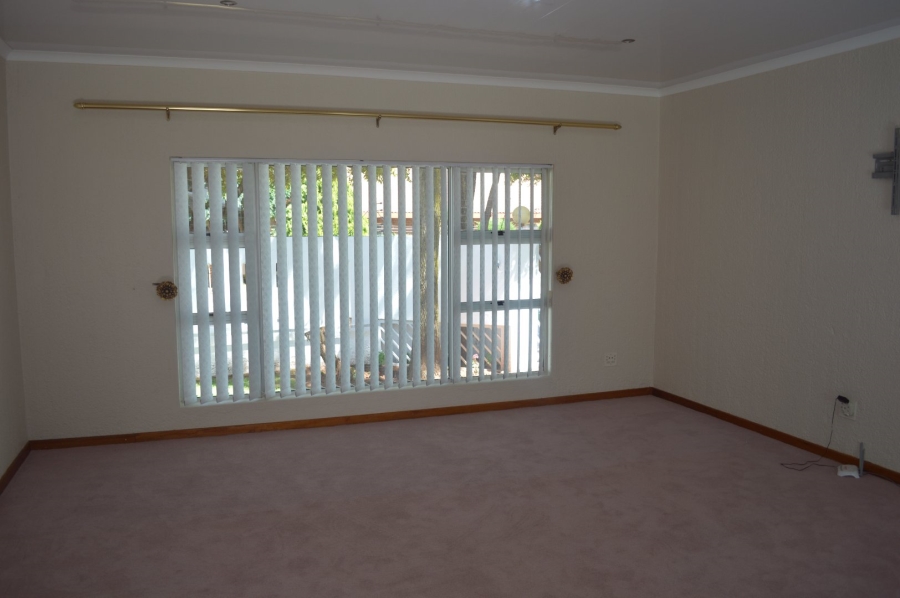 3 Bedroom Property for Sale in Flamwood North West